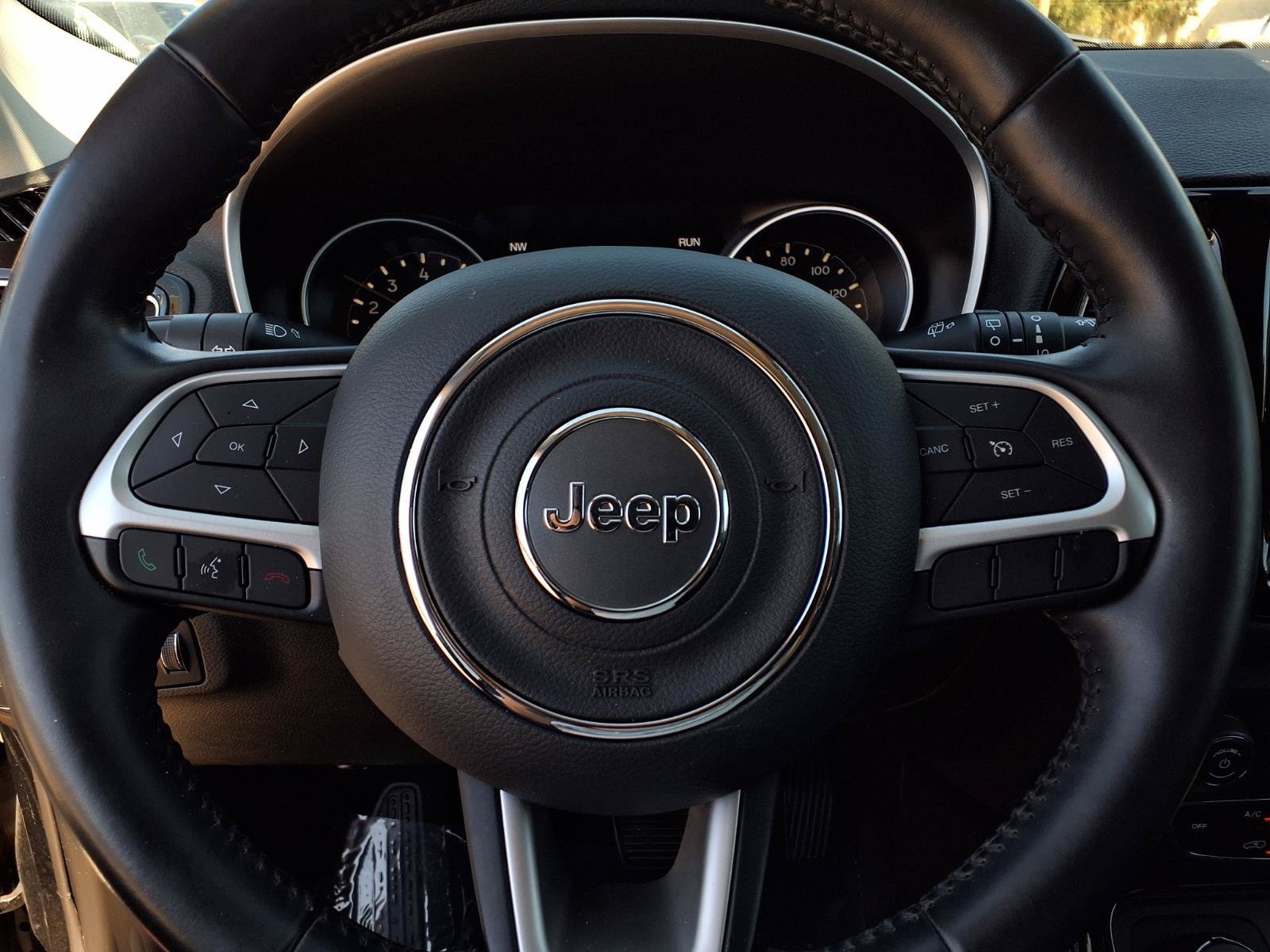 Used 2019 Jeep Compass Latitude AWD/4WD image 14