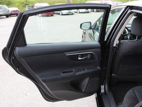 Used 2014 Nissan Altima 2.5 SV w/ Convenience Package FWD image 12