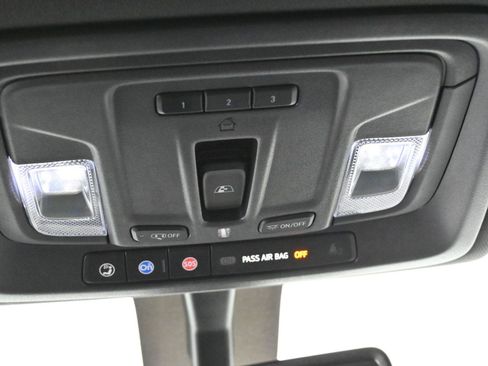 Used 2022 GMC Sierra 2500 AT4 w/ AT4 Preferred Package image 28