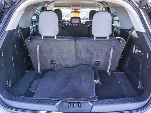 Used 2023 Ford Explorer XLT w/ Equipment Group 202A image 24