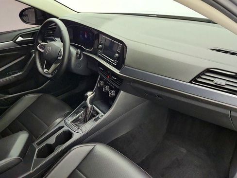 Used 2022 Volkswagen Jetta SE FWD image 23