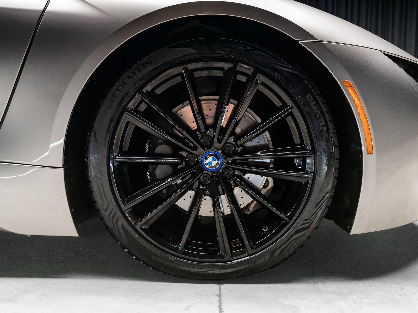 Used 2019 BMW i8 Roadster AWD/4WD image 27