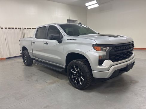 Used 2022 Chevrolet Silverado 1500 Custom w/ Rally Edition image 2