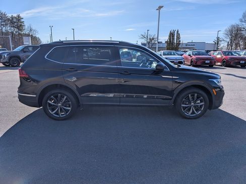 Used 2023 Volkswagen Tiguan SE image 7