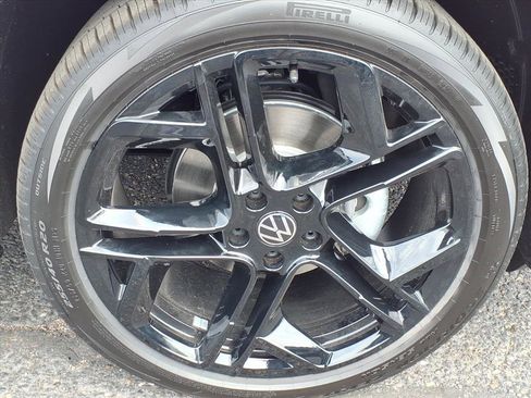 New 2026 Volkswagen Tiguan SE R-Line image 7