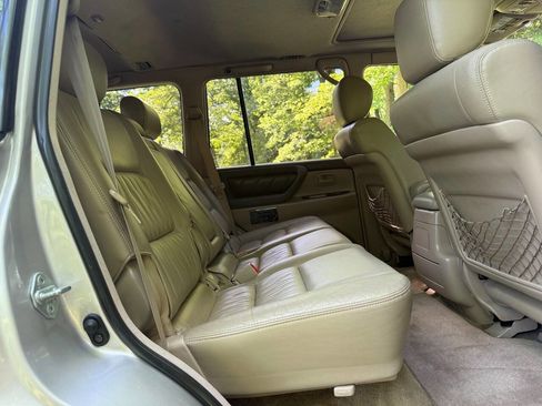 Used 2001 Toyota Land Cruiser AWD/4WD image 73