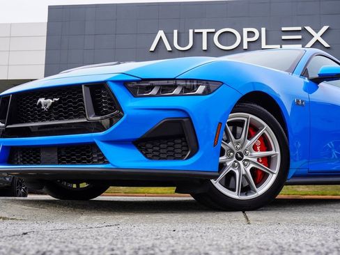 Used 2024 Ford Mustang GT Premium image 2