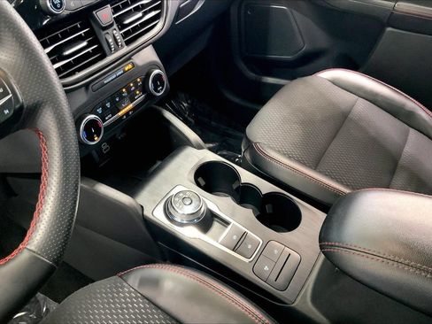 Used 2025 Ford Escape ST-Line AWD/4WD image 17
