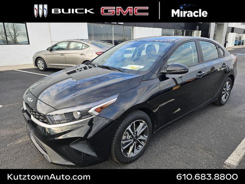 Used 2023 Kia Forte LXS w/ LXS Technology Package image 1