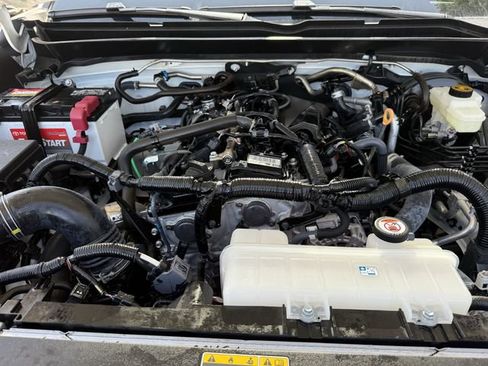 Used 2025 Toyota Tacoma SR5 RWD image 32