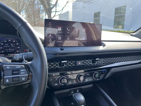 Used 2024 Honda Accord Touring image 31