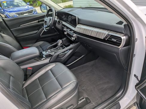 Certified 2025 Kia Telluride EX FWD image 13