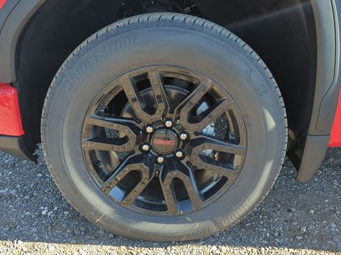 New 2026 GMC Sierra 1500 Elevation image 31