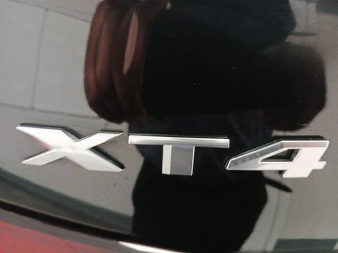 Used 2020 Cadillac XT4 Premium Luxury w/ Cold Weather Package AWD/4WD image 26