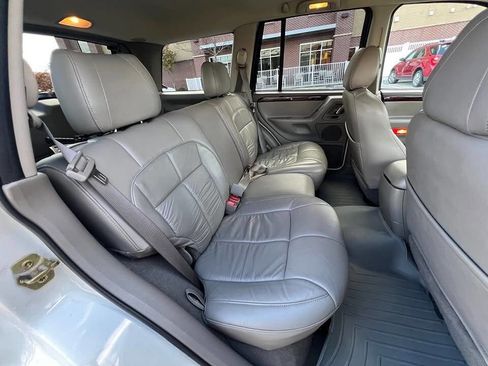 Used 2002 Jeep Grand Cherokee Limited image 10