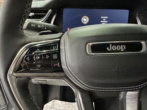 Used 2025 Jeep Grand Cherokee L Overland w/ Luxury Tech Group IV image 22