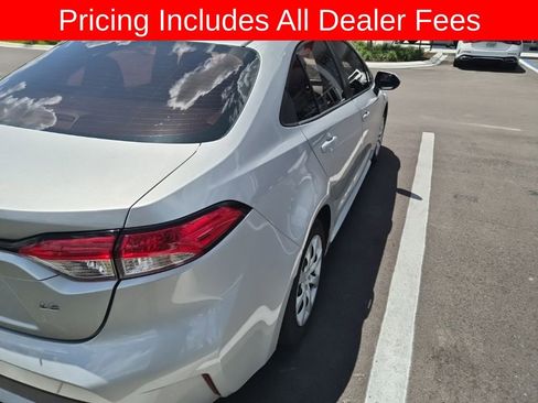 Used 2022 Toyota Corolla LE FWD image 4
