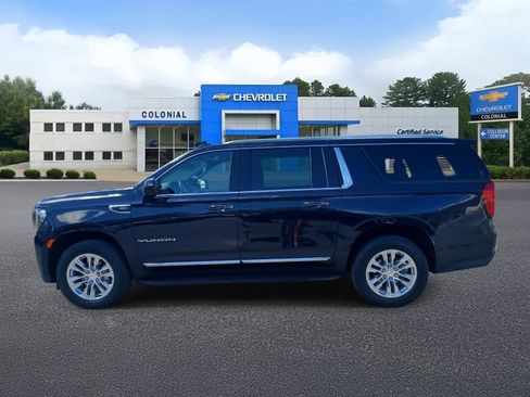 Used 2023 GMC Yukon XL SLT image 6