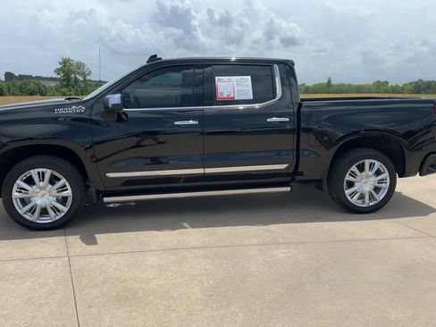 Used 2026 Chevrolet Silverado 1500 High Country AWD/4WD image 6