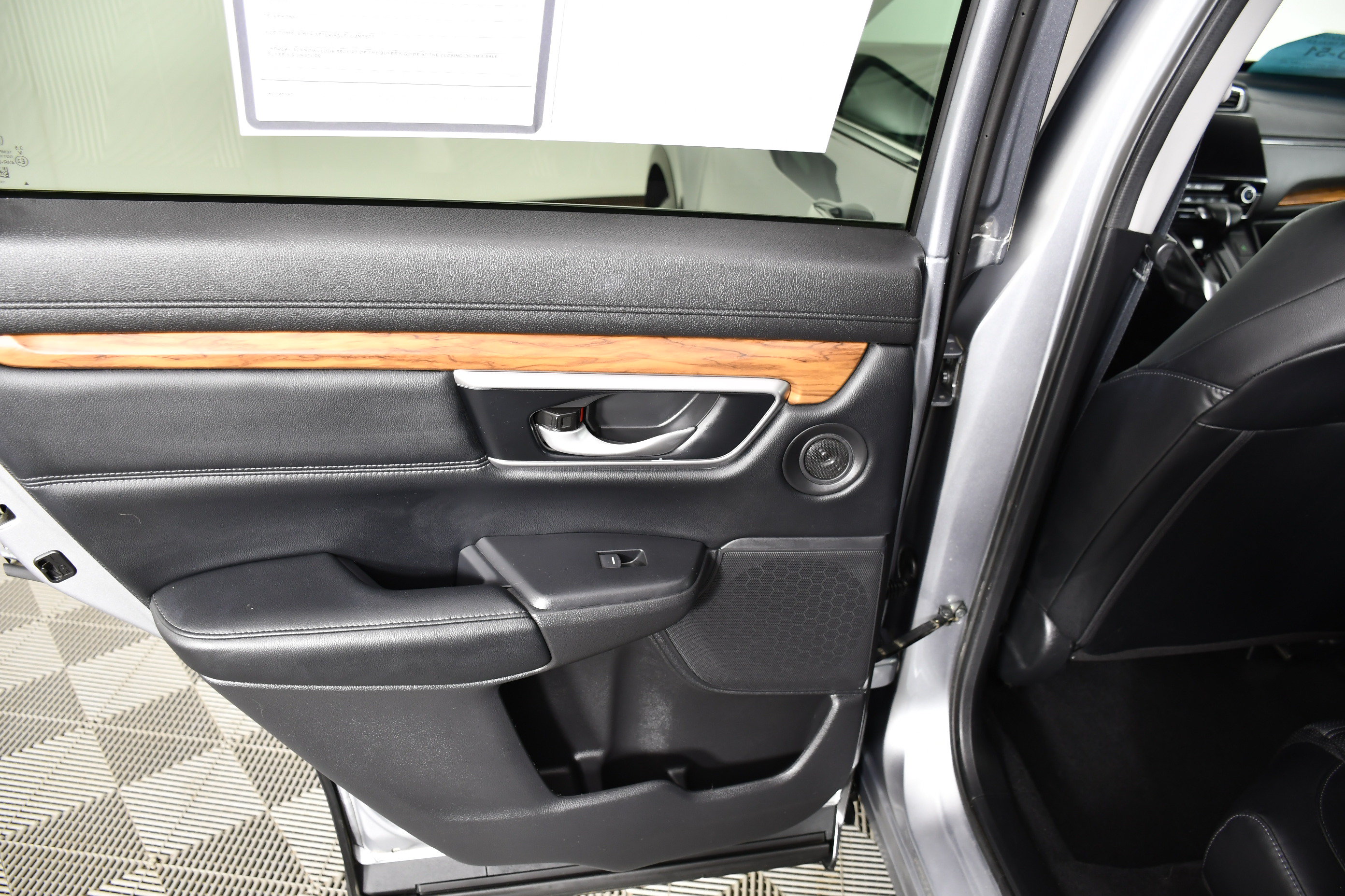 Used 2019 Honda CR-V Touring image 47