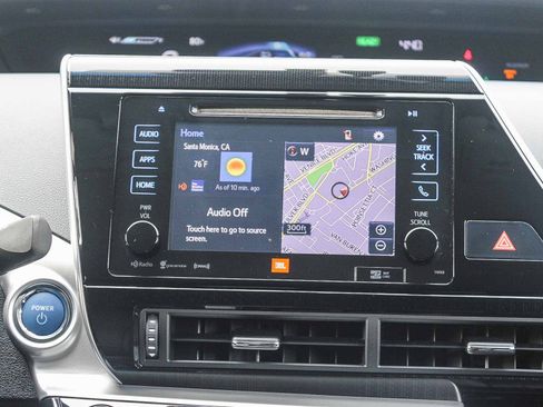 Used 2017 Toyota Mirai Base image 14