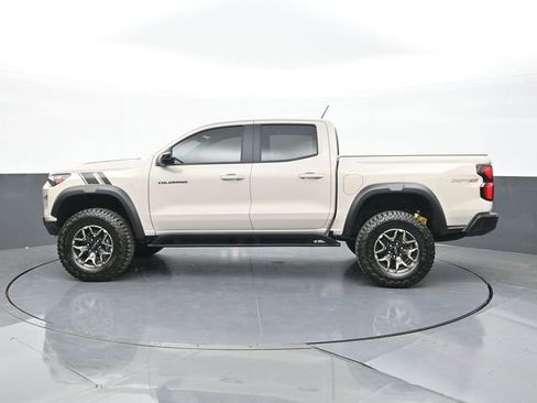 New 2026 Chevrolet Colorado ZR2 w/ Technology Package AWD/4WD image 9