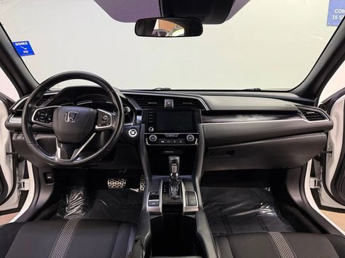 Used 2019 Honda Civic Sport image 8