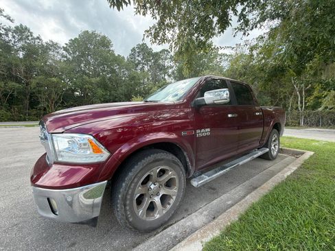 Used 2018 RAM 1500 Laramie w/ Convenience Group AWD/4WD image 6
