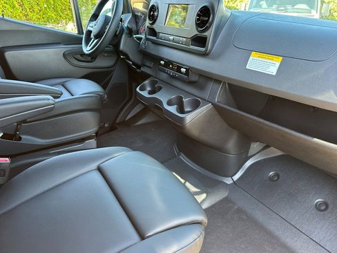 Used 2024 Mercedes-Benz Sprinter 144 Cargo image 13