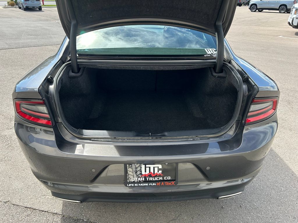 Used 2022 Dodge Charger SXT RWD image 7