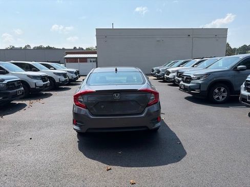 Used 2017 Honda Civic EX-T image 6