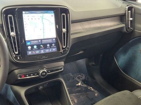 Certified 2023 Volvo C40 P8 Recharge Plus AWD/4WD image 32