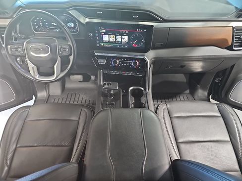 Used 2023 GMC Sierra 1500 Denali w/ Denali Reserve Package AWD/4WD image 9