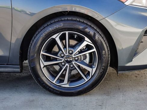 Used 2024 Kia Forte LXS image 11