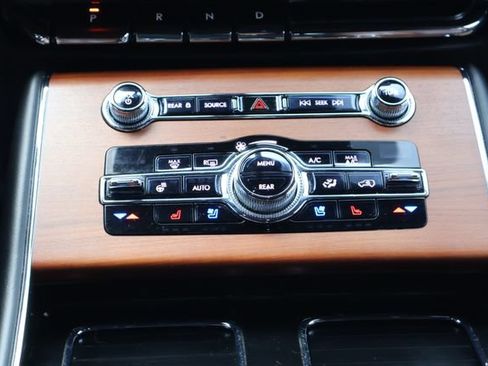Certified 2020 Lincoln Aviator Reserve w/ Equipment Group 201A RWD image 21
