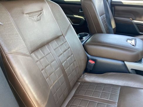 Used 2021 Nissan Titan Platinum Reserve w/ Moonroof Package AWD/4WD image 24