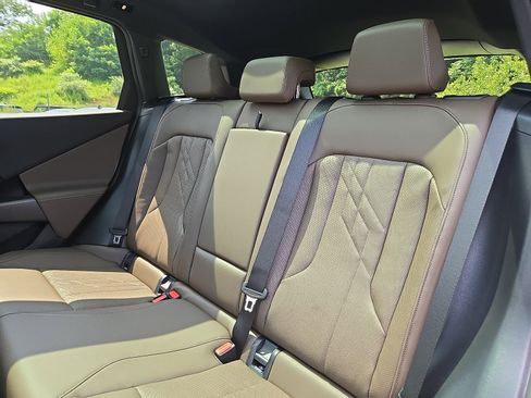 Used 2025 BMW X3 xDrive30i w/ Convenience Package image 5