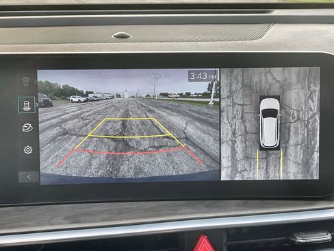 Used 2024 Kia Sorento SX Prestige image 24