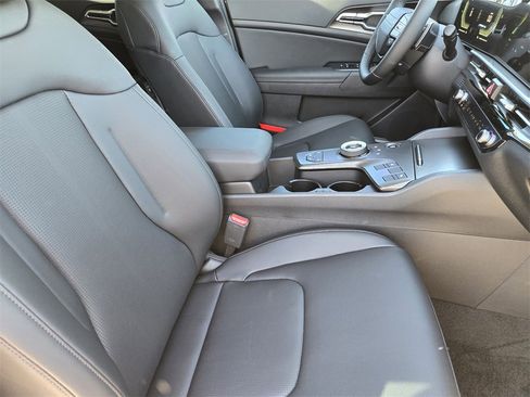 New 2026 Kia Sportage EX image 10
