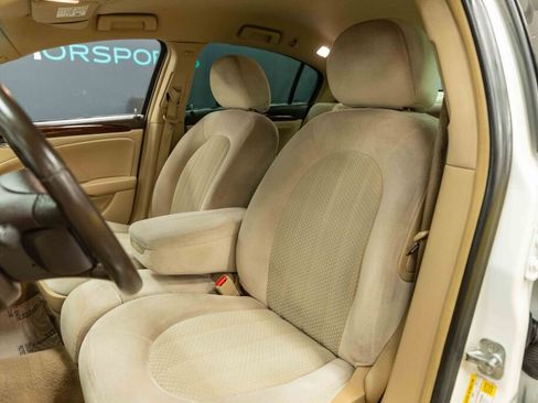 Used 2011 Buick Lucerne CX image 10