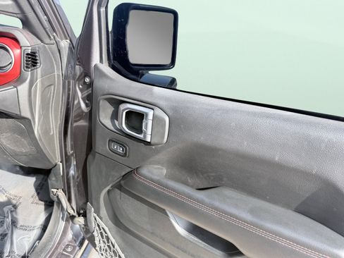 Used 2021 Jeep Wrangler Unlimited Rubicon image 36