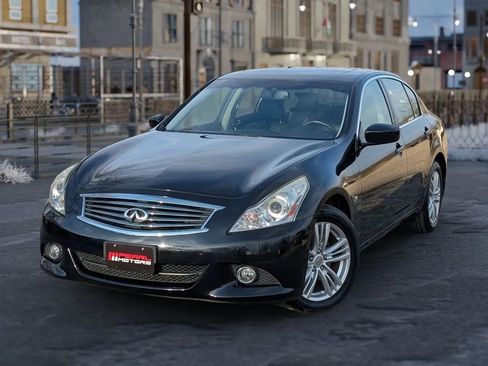 Used 2015 INFINITI Q40 AWD w/ Navigation Package image 2