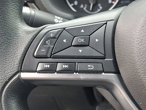 Used 2024 Nissan Sentra SV FWD image 20