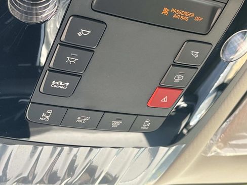 New 2026 Kia Carnival EX FWD image 35