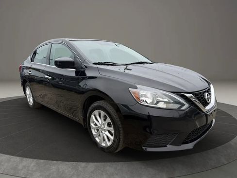 Used 2018 Nissan Sentra S w/ Appearance Package FWD image 3