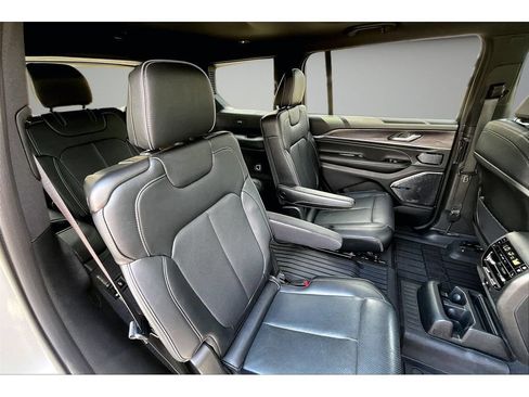 Certified 2024 Jeep Grand Cherokee L Overland w/ Trailer Tow Package AWD/4WD image 42