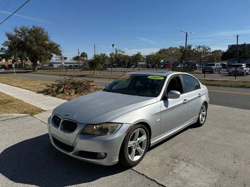 Used 2011 BMW 328i 328i Sedan 4D w/ Premium Pkg image 3
