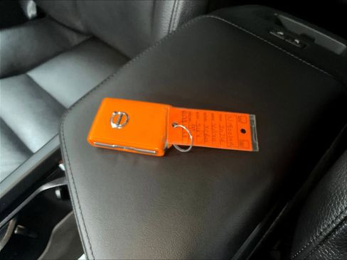 Used 2024 Volvo XC60 B5 Plus w/ Protection Package Premier image 31