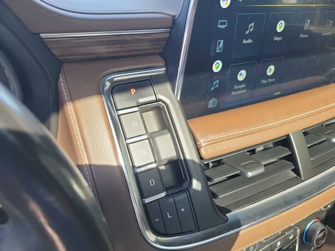 Used 2022 Chevrolet Suburban High Country w/ Max Trailering Package image 17