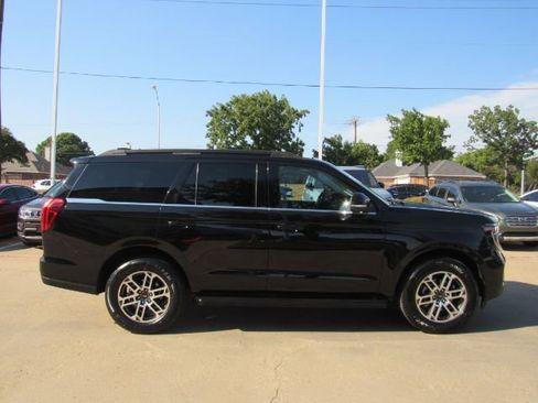 Used 2025 Ford Expedition Active image 5